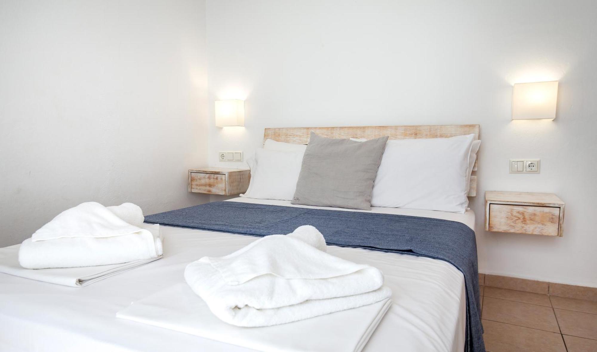 Piatsa Michalis Hotel Potos Exterior photo