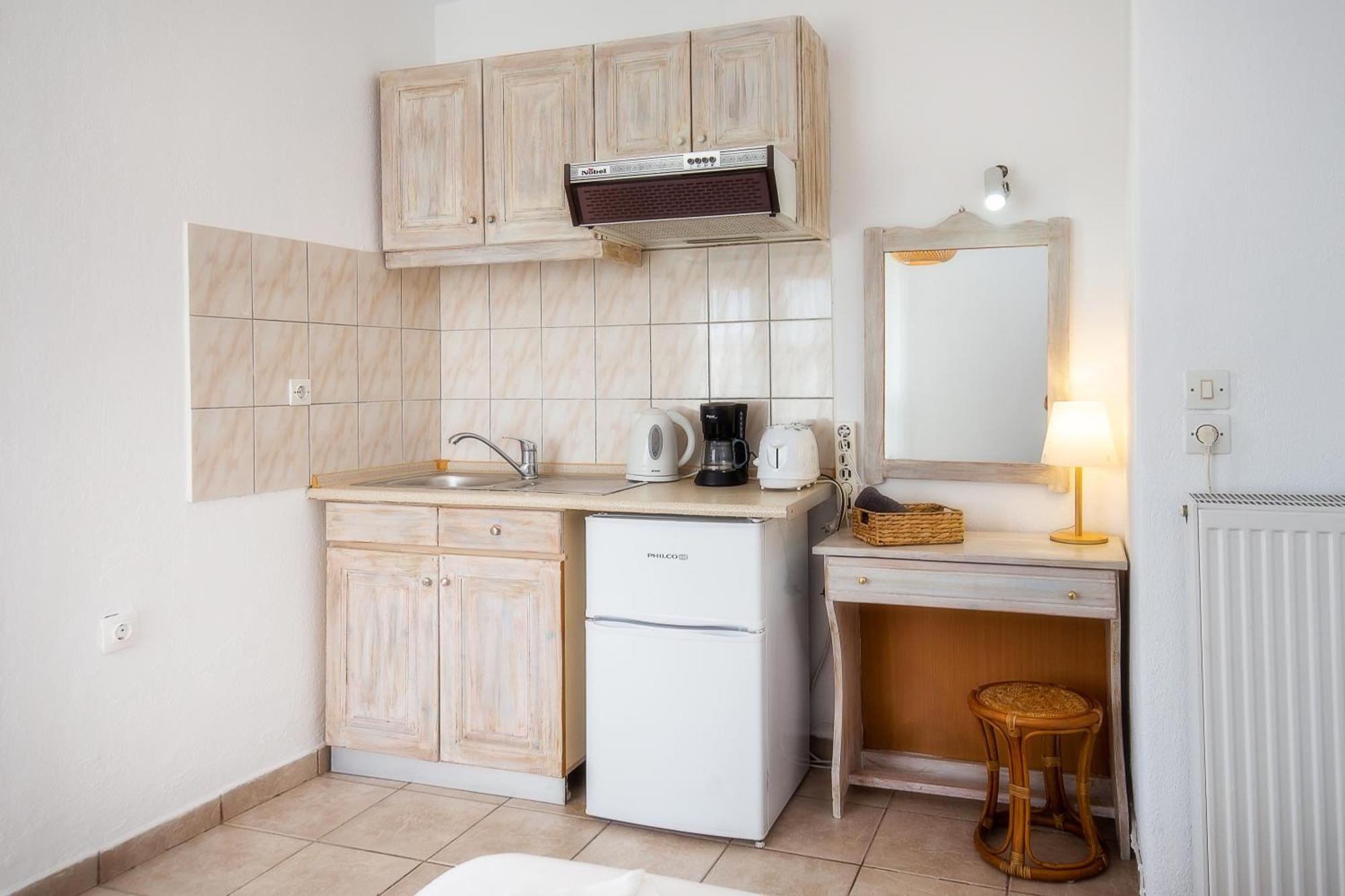 Piatsa Michalis Hotel Potos Room photo