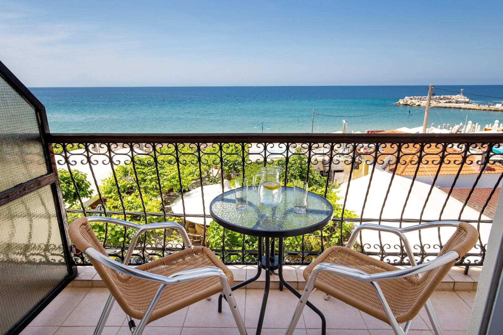 Piatsa Michalis Hotel Potos Exterior photo
