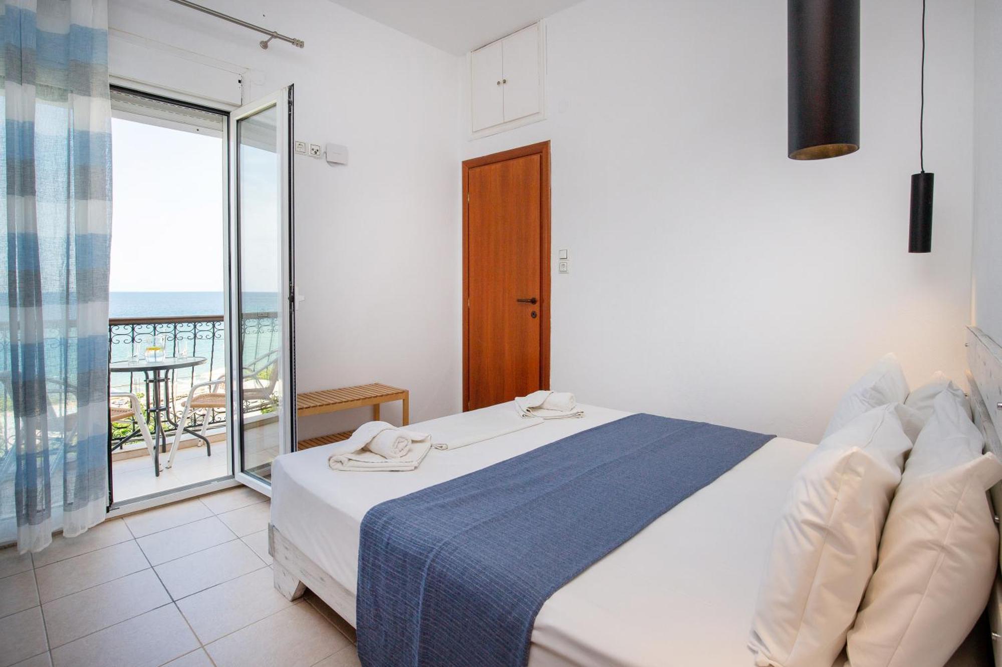 Piatsa Michalis Hotel Potos Exterior photo