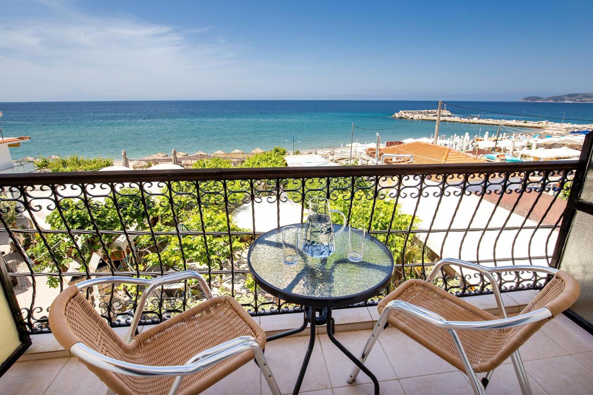 Piatsa Michalis Hotel Potos Exterior photo