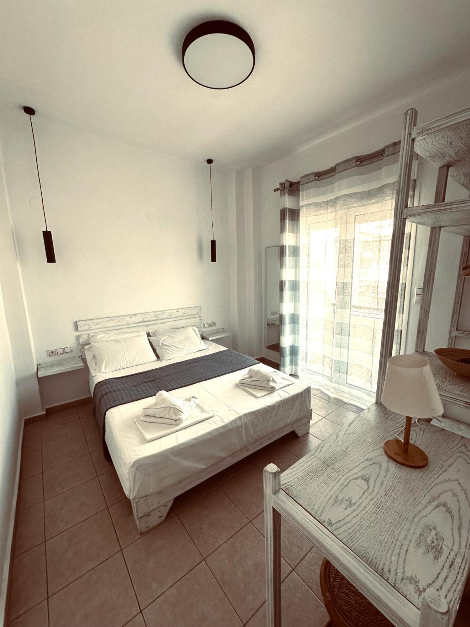 Piatsa Michalis Hotel Potos Exterior photo
