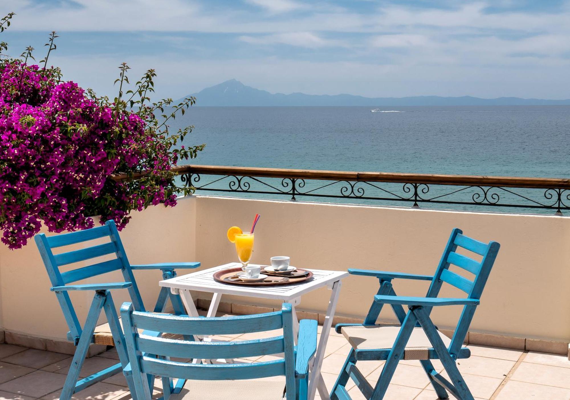 Piatsa Michalis Hotel Potos Exterior photo