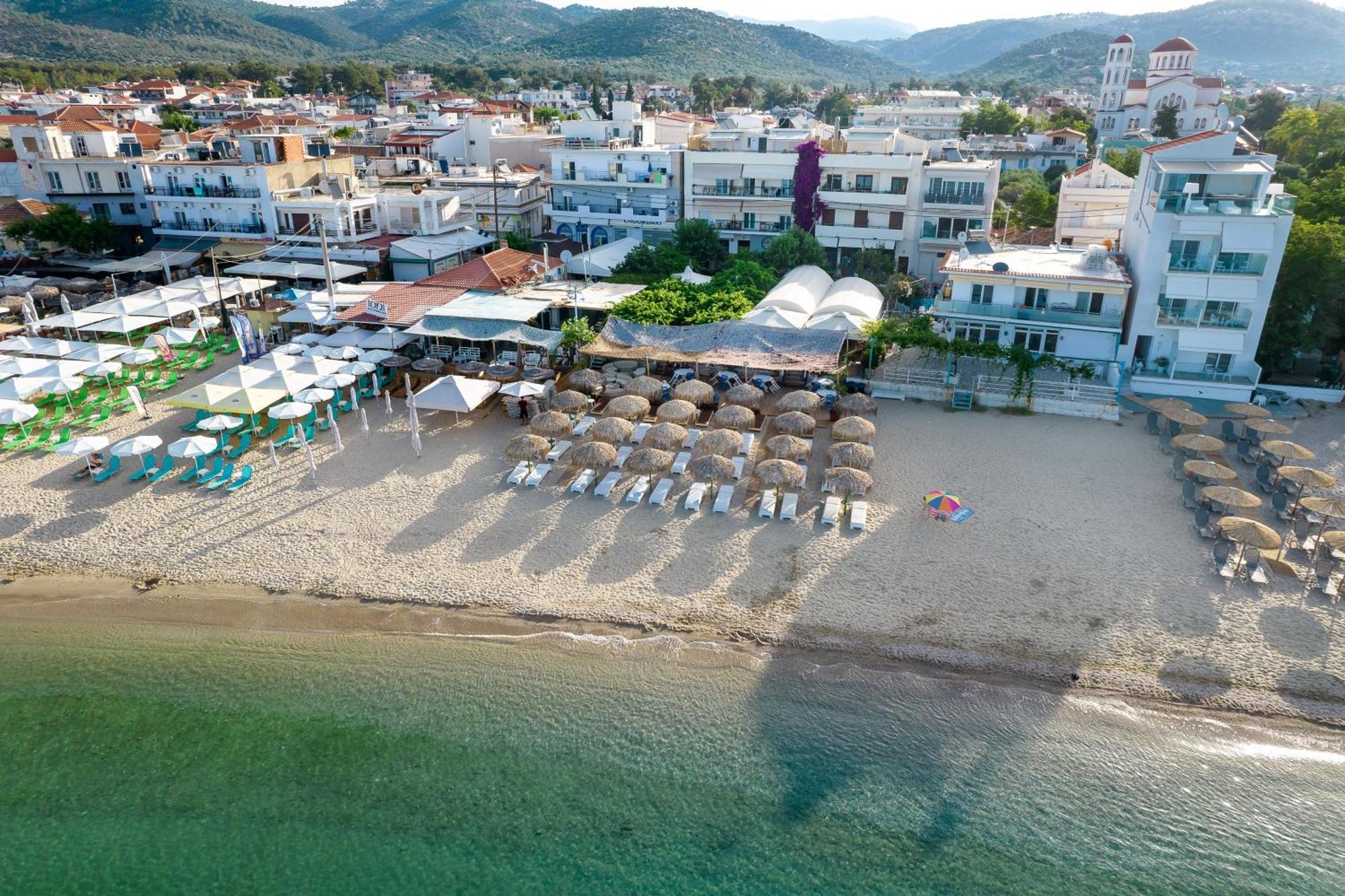 Piatsa Michalis Hotel Potos Exterior photo