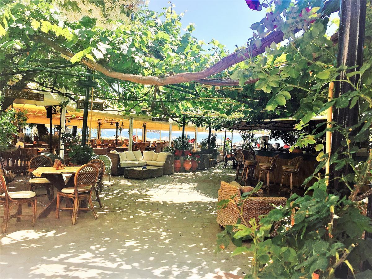 Piatsa Michalis Hotel Potos Exterior photo
